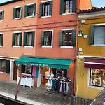 Il Canaletto بورانو